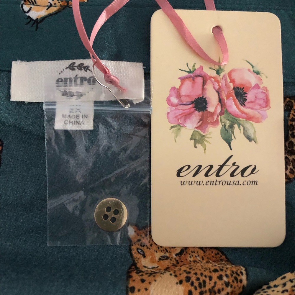 Entro blouse buttondown long sleeve teal fabric tan leopard jaguar silhouettes - Picture 8 of 9